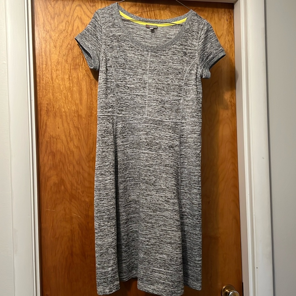 T Talbots gray knit dress